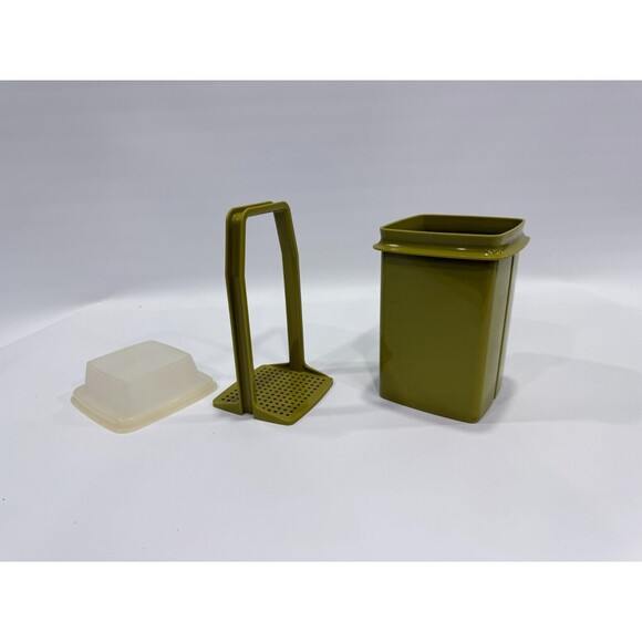 Vintage Green Tupperware Pickle Container 1330-6 *  7" TALL  3 1/2" SQUARE - Picture 4 of 6